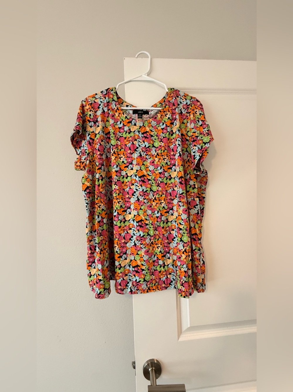 ellos Bright Floral Crewneck Tee in Pink, Orange & Aqua